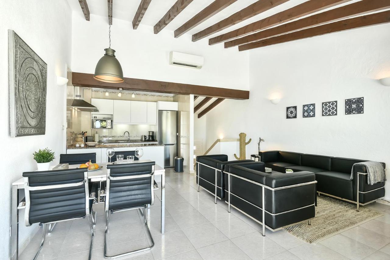 Modern Stylish In *
